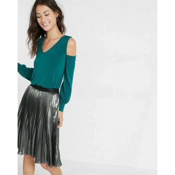 EXPRESS Green Cold‎ Shoulder Long Sleeve Top XS - Picture 1 of 9